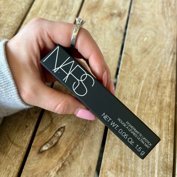 POWERMATTE LIPSTICK - Picture 4 of 11